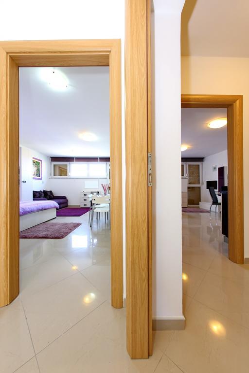 Luxury Town Center Apartments ザダル エクステリア 写真
