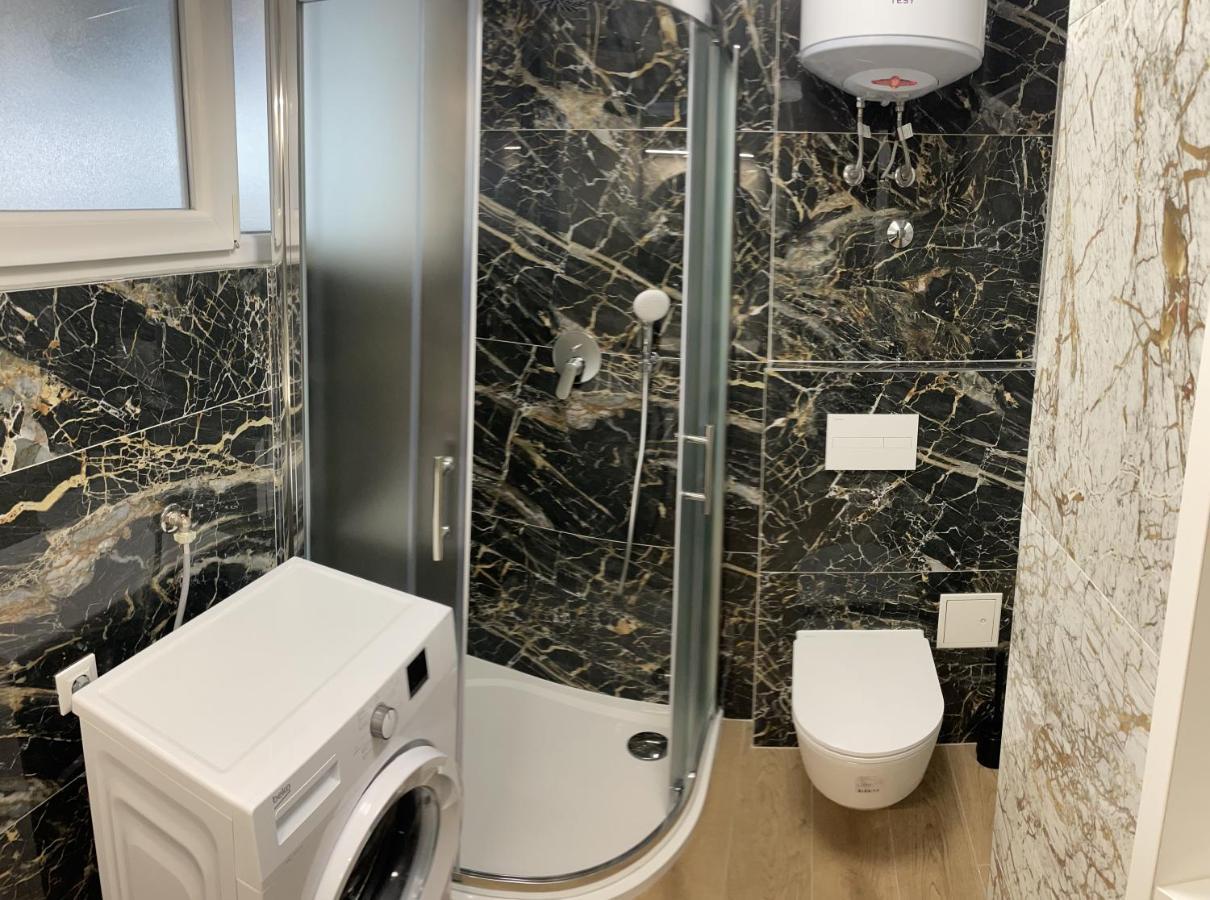 Luxury Town Center Apartments ザダル エクステリア 写真